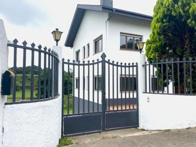 Villa en venta en Tapia De Casariego, La Paloma