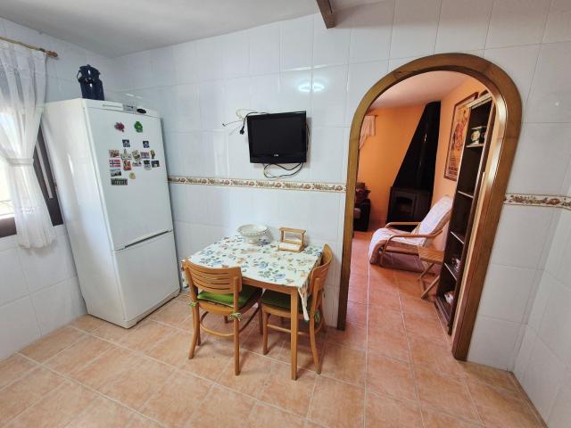 Casa en venta en Navaluenga, Ávila