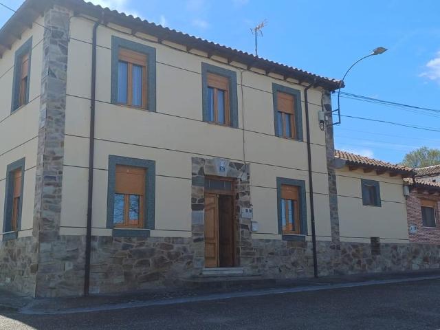 Chalet en venta en Valderrey, Castilla y León