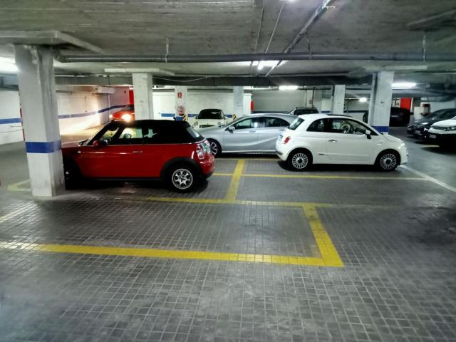 Garaje en venta en Madrid, Universidad