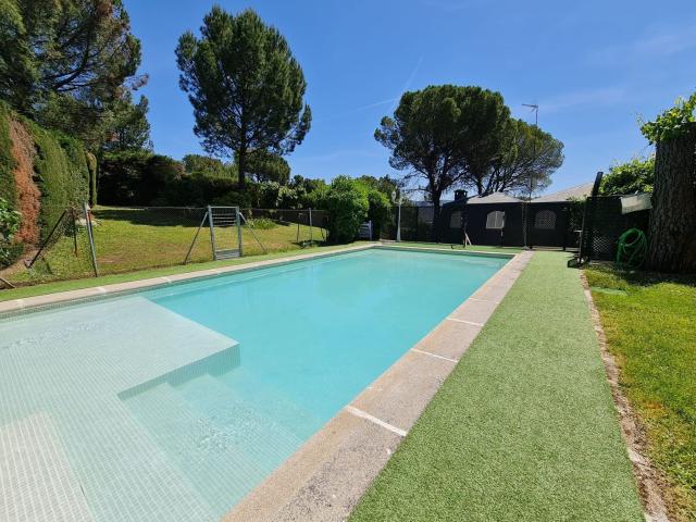 Villa en venta en San Martín De Valdeiglesias