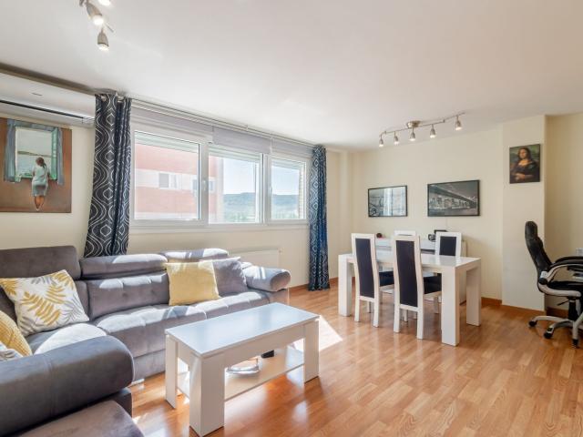 Piso en venta en Los Hueros, Villalbilla