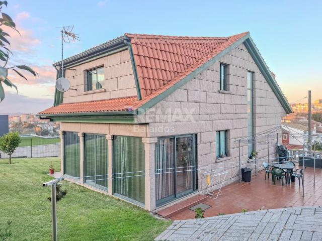 Chalet en venta en Castrelos, Vigo