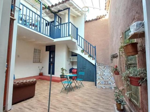 Propiedad turística en venta cerca al Mercado de San Pedro – 2 mini departamentos listos para Airbnb