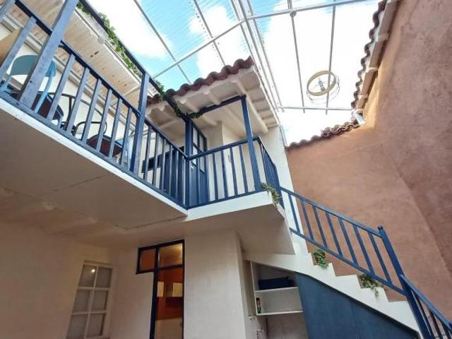 Propiedad turística en venta cerca al Mercado de San Pedro – 2 mini departamentos listos para Airbnb