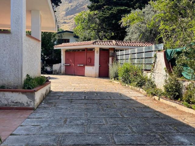 Villa Indipendente in affitto a VII Circoscrizione, Palermo