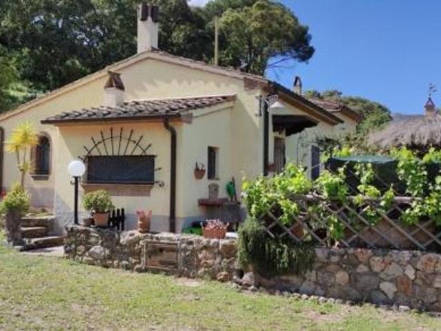 Villa Indipendente in vendita a Rio, Toscana