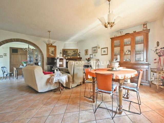 Casa in vendita a Viterbo, Lazio