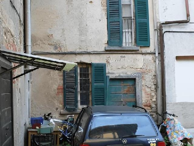 Rustico in vendita a Verano Brianza, Lombardia
