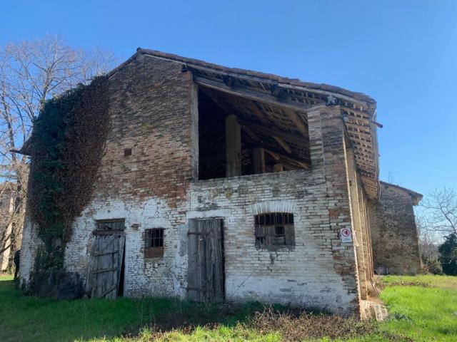 Rustico in vendita a Montechiarugolo, Reggio Emilia