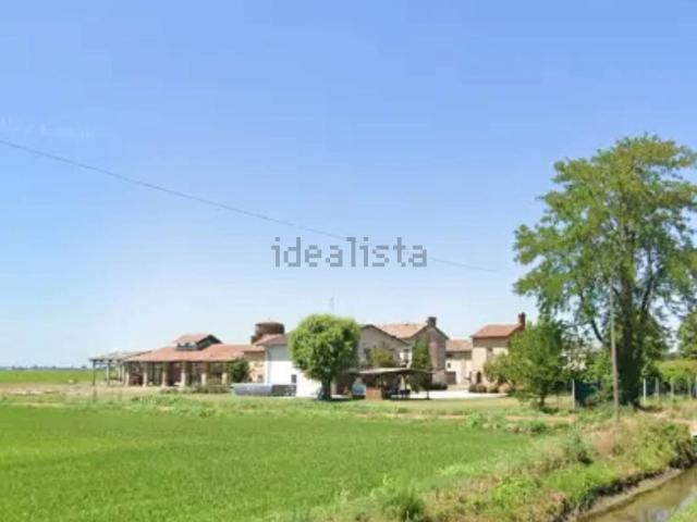 Rustico in vendita a Albuzzano, Lombardia