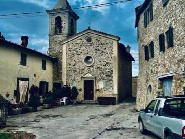 Rustico in vendita a Radda In Chianti, Toscana