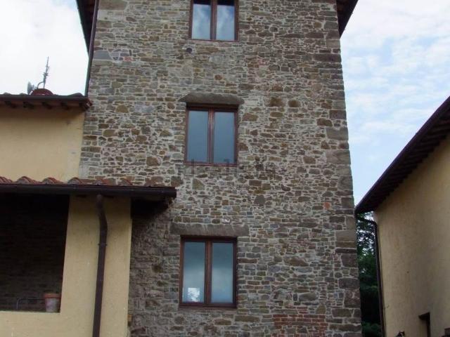 Rustico in vendita a Unione di Comuni Valdarno e Valdisieve, Pontassieve