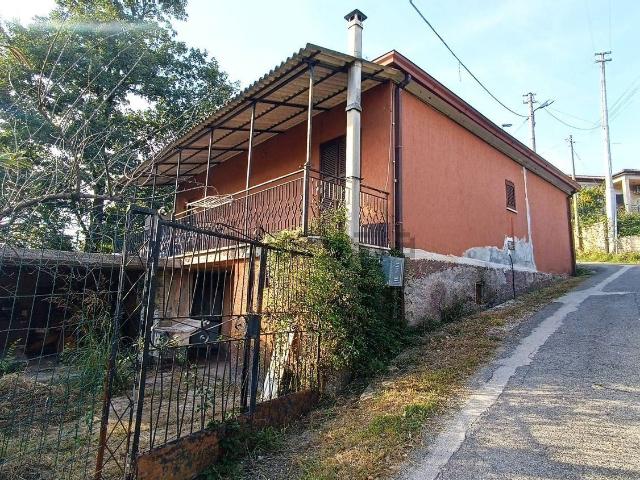 Rustico in vendita a Ceccano, Lazio