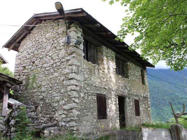 Rustico in vendita a Comunità Valsugana e Tesino, Castello Tesino