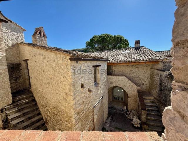 Rustico in vendita a Acquasparta, Umbria