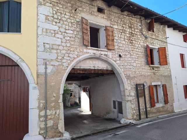 Rustico in vendita a Budoia, Friuli-Venezia Giulia