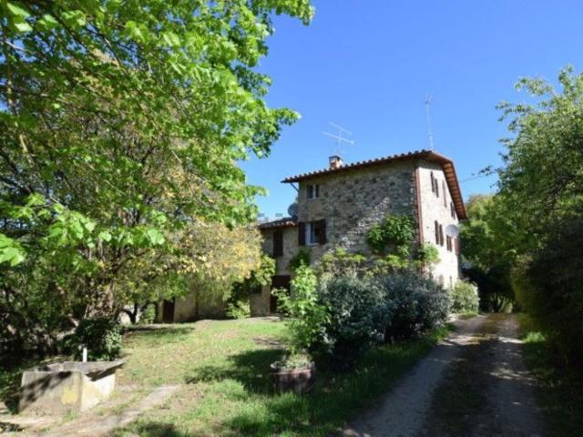 Rustico in vendita a Gubbio, Umbria