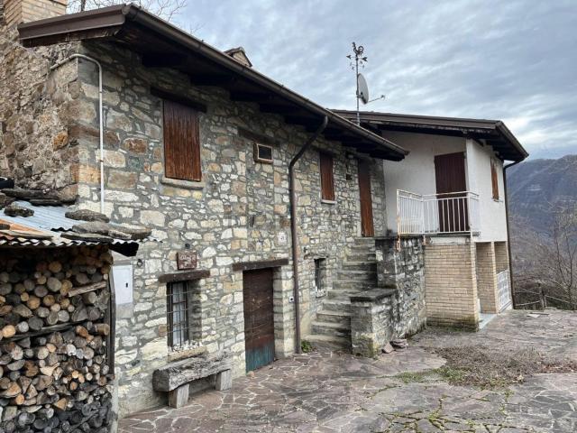 Rustico in vendita a Coli, Reggio Emilia