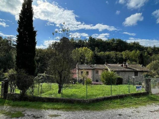 Rustico in vendita a Terranuova Bracciolini, Toscana
