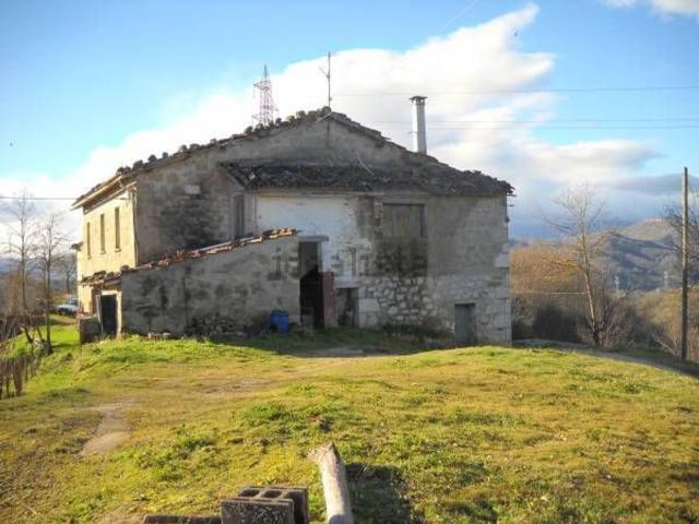 Rustico in vendita a Borgo Solestà, Marche