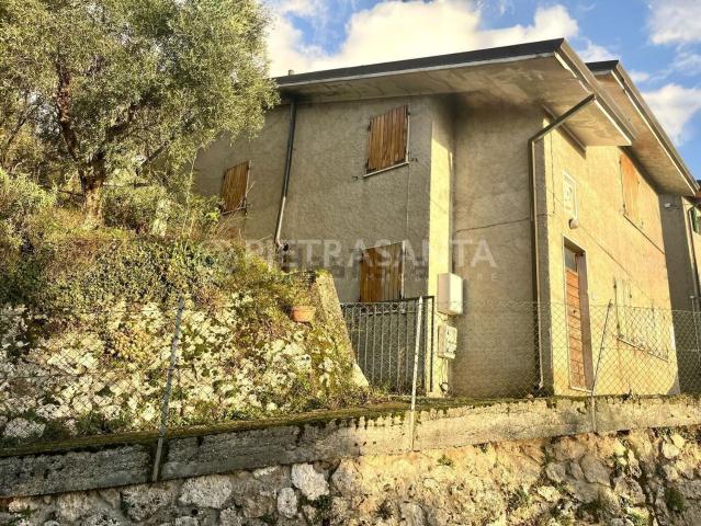 Rustico in vendita a Solaio, Tonfano