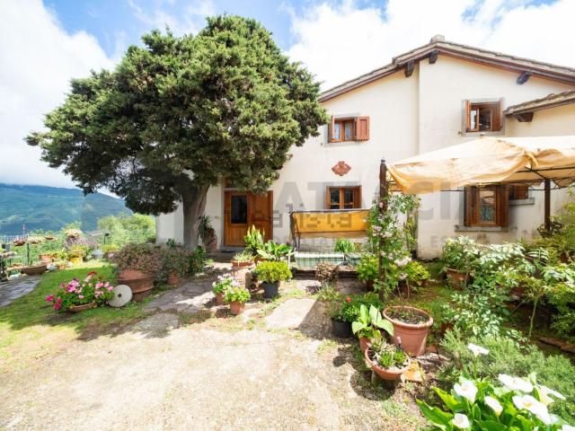 Rustico in vendita a Unione di Comuni Valdarno e Valdisieve, Pontassieve