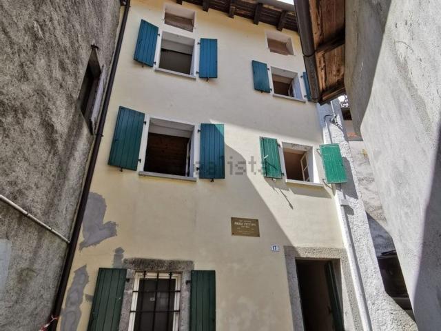 Rustico in vendita a Porto / Puart, Dogna / Dogne