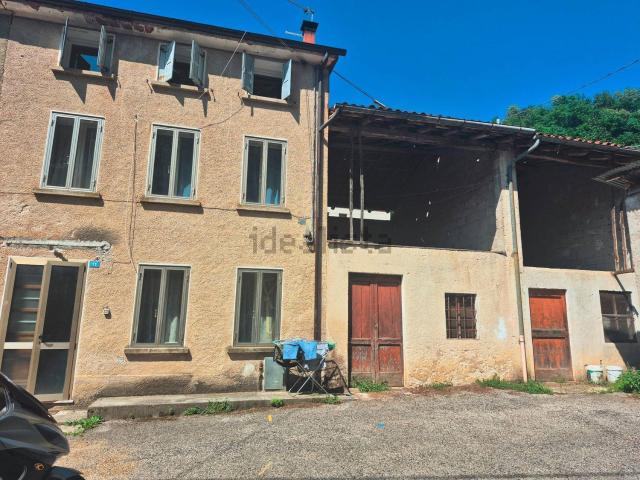 Rustico in vendita a Schio, Veneto