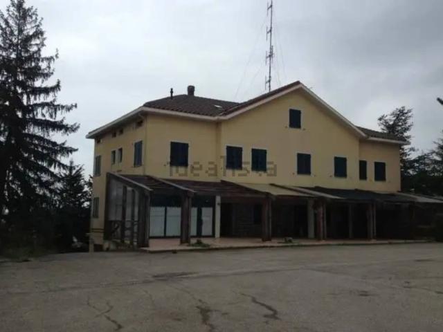 Rustico in vendita a Vallefoglia, Marche