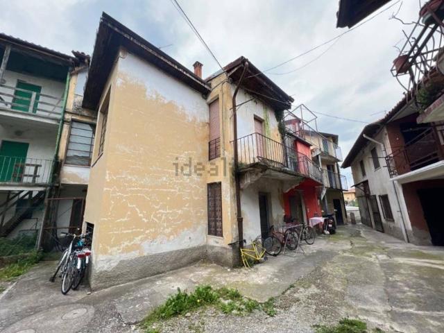 Rustico in vendita a Stezzano, Lombardia