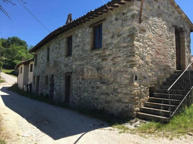 Rustico in vendita a Valtopina, Umbria
