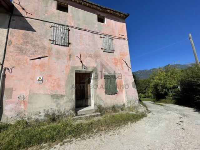 Rustico in vendita a Mussolente, Veneto