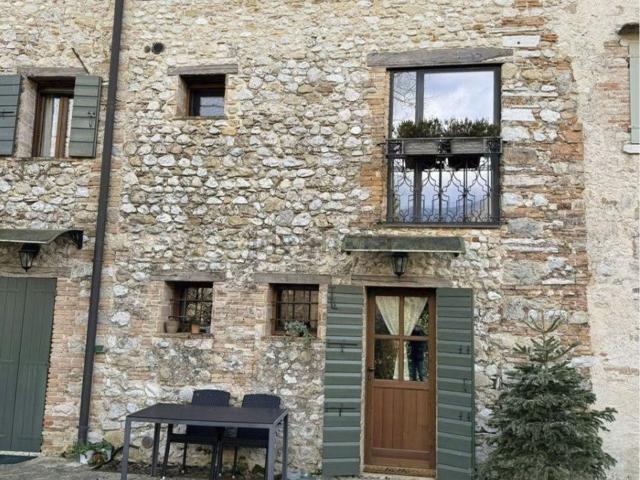 Rustico in vendita a Pieve del Grappa, Castelcucco