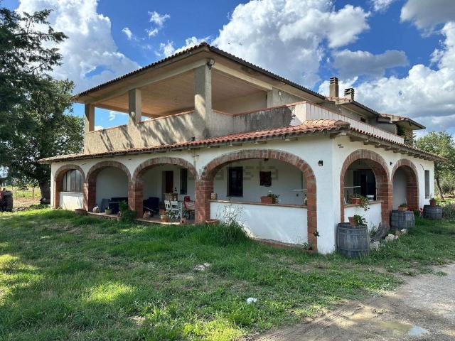 Rustico in vendita a Unione dei Comuni Montani Amiata Grossetana, Roccalbegna