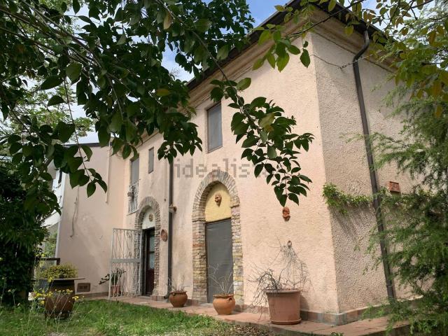 Rustico in vendita a Montone, Mosciano Sant'angelo