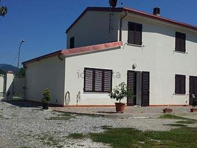 Rustico in vendita a San Donato, Cascina