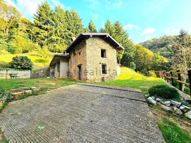 Rustico in vendita a Almenno San Salvatore, Lombardia