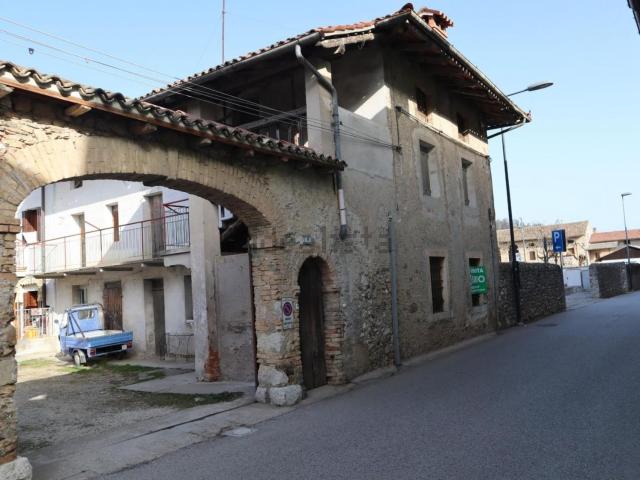 Rustico in vendita a Borgo Sacco / Borc Sac, San Daniele del Friuli / San Denêl