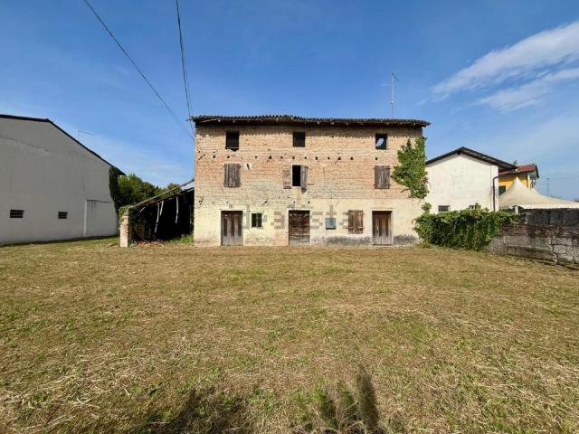 Rustico in vendita a Casarsa Della Delizia, Friuli-Venezia Giulia