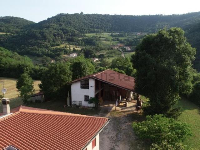 Rustico in vendita a Altavilla Vicentina, Veneto