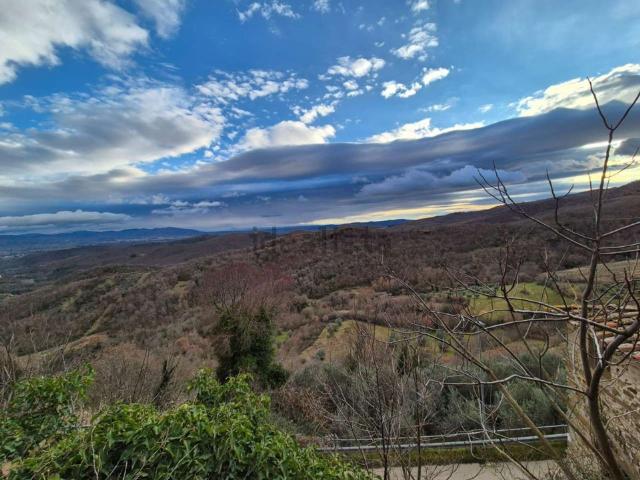 Rustico in vendita a Capolona, Toscana