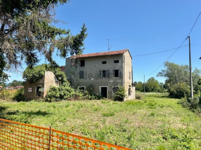 Rustico in vendita a Azzano Decimo, Friuli-Venezia Giulia