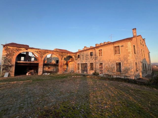 Rustico in vendita a Lonigo, Veneto