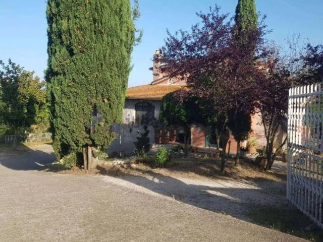 Rustico in vendita a Bassano in Teverina, Viterbo