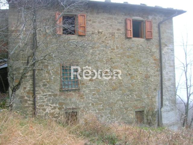 Rustico in vendita a Castel San Niccolò, Toscana