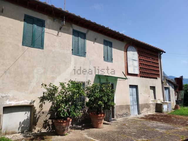 Rustico in vendita a Capannori, Toscana