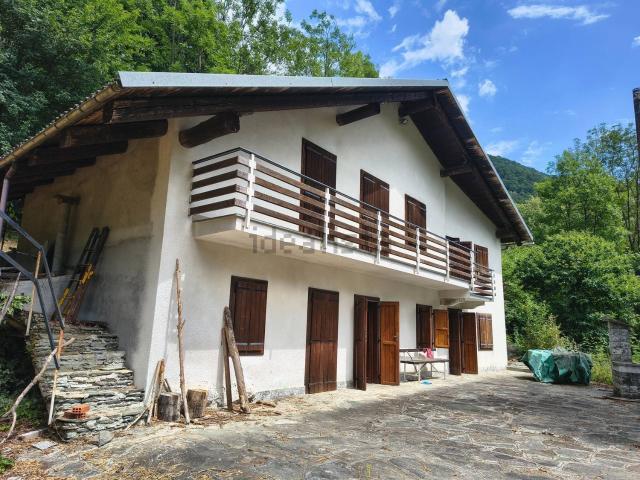 Rustico in vendita a Unione Montana di Comuni delle Valli di Lanzo, Ceronda e Casternone, Piemonte