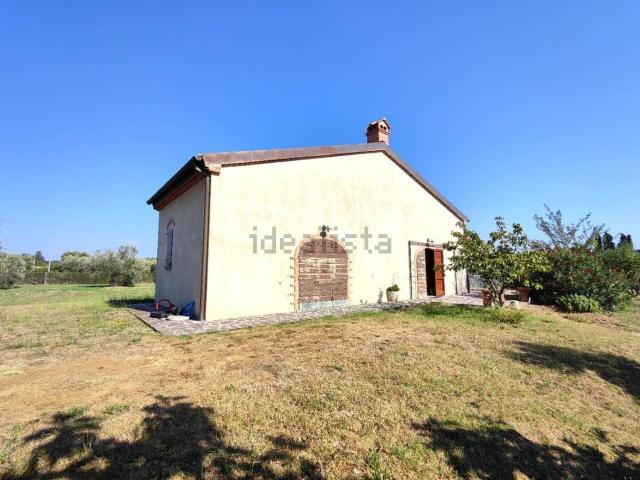 Rustico in vendita a Cecina, Toscana