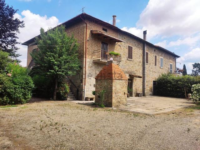 Rustico in vendita a Castiglion Fiorentino, Toscana